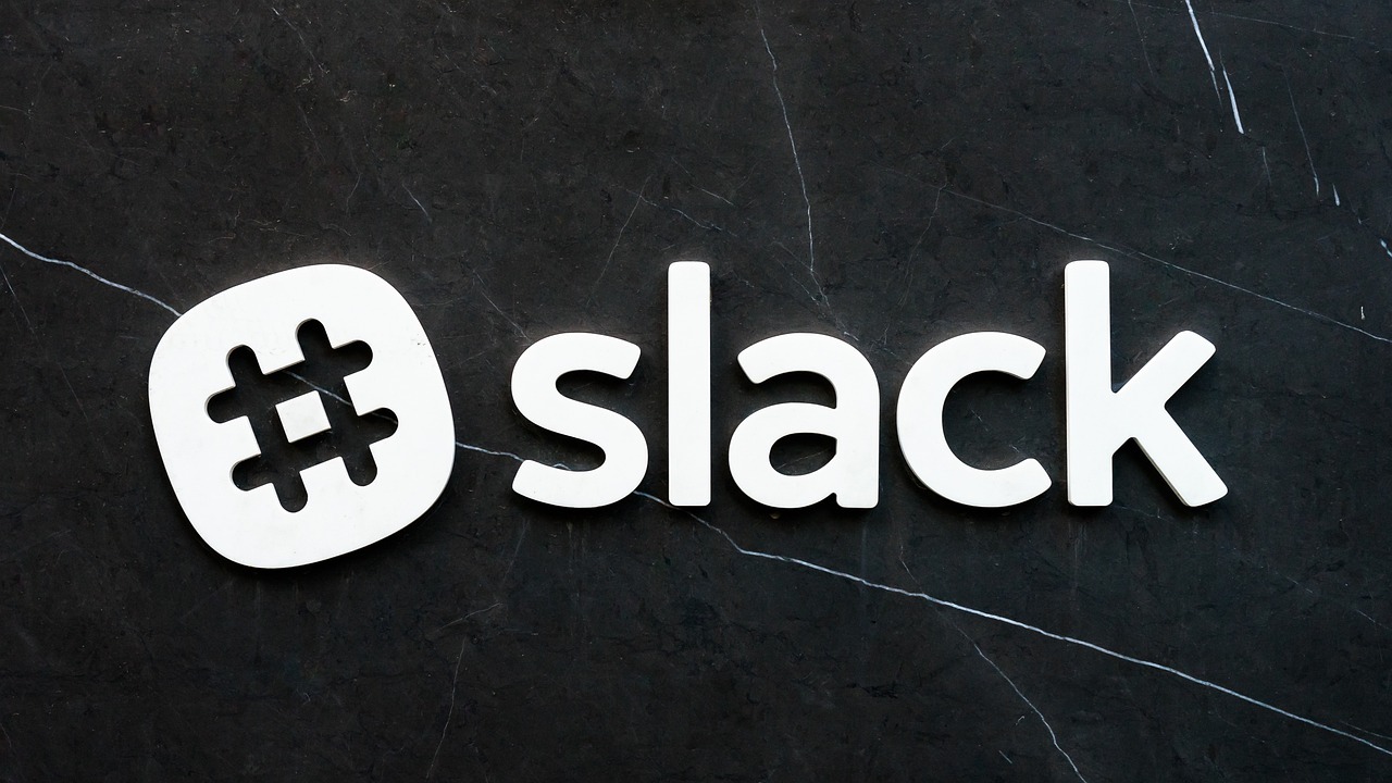 Chat with apps like slack: Exclusive Update - 2026 2 MCP unites Claude chat with apps like Slack, Figma, and Canva