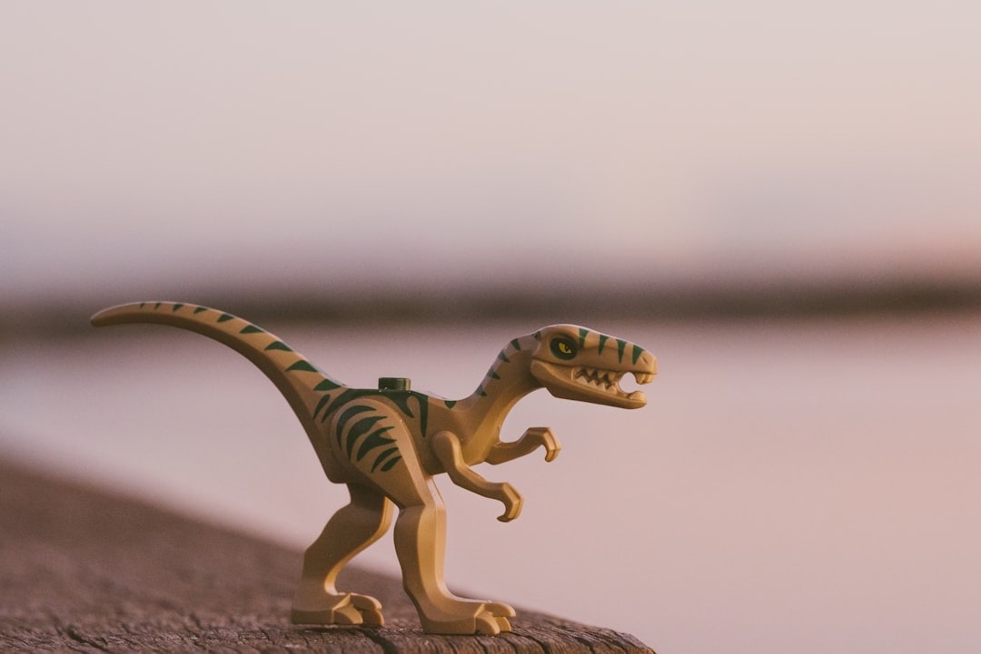 Alvarezsaurids were mostly small-bodied theropods: Game-Changing Update - 2026 2 Tiny, long-armed dinosaur leads to rethink of dinosaur miniaturization